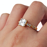 SQUARE STONE RING WITH WAVE SHOULDER