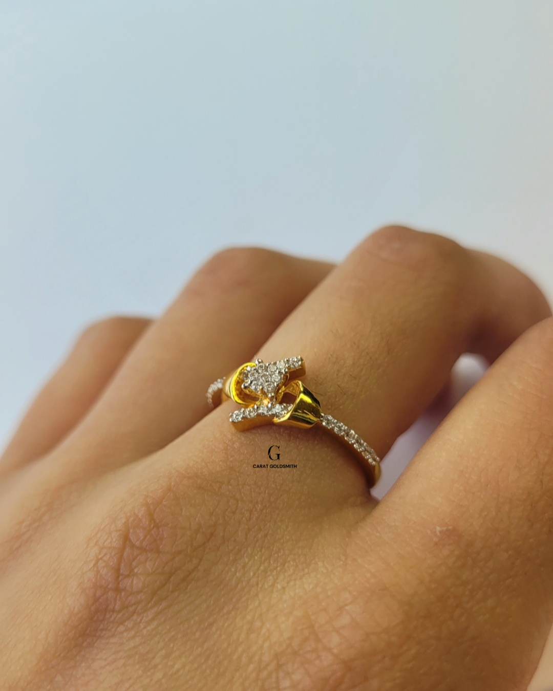 DAINTY STONE RING