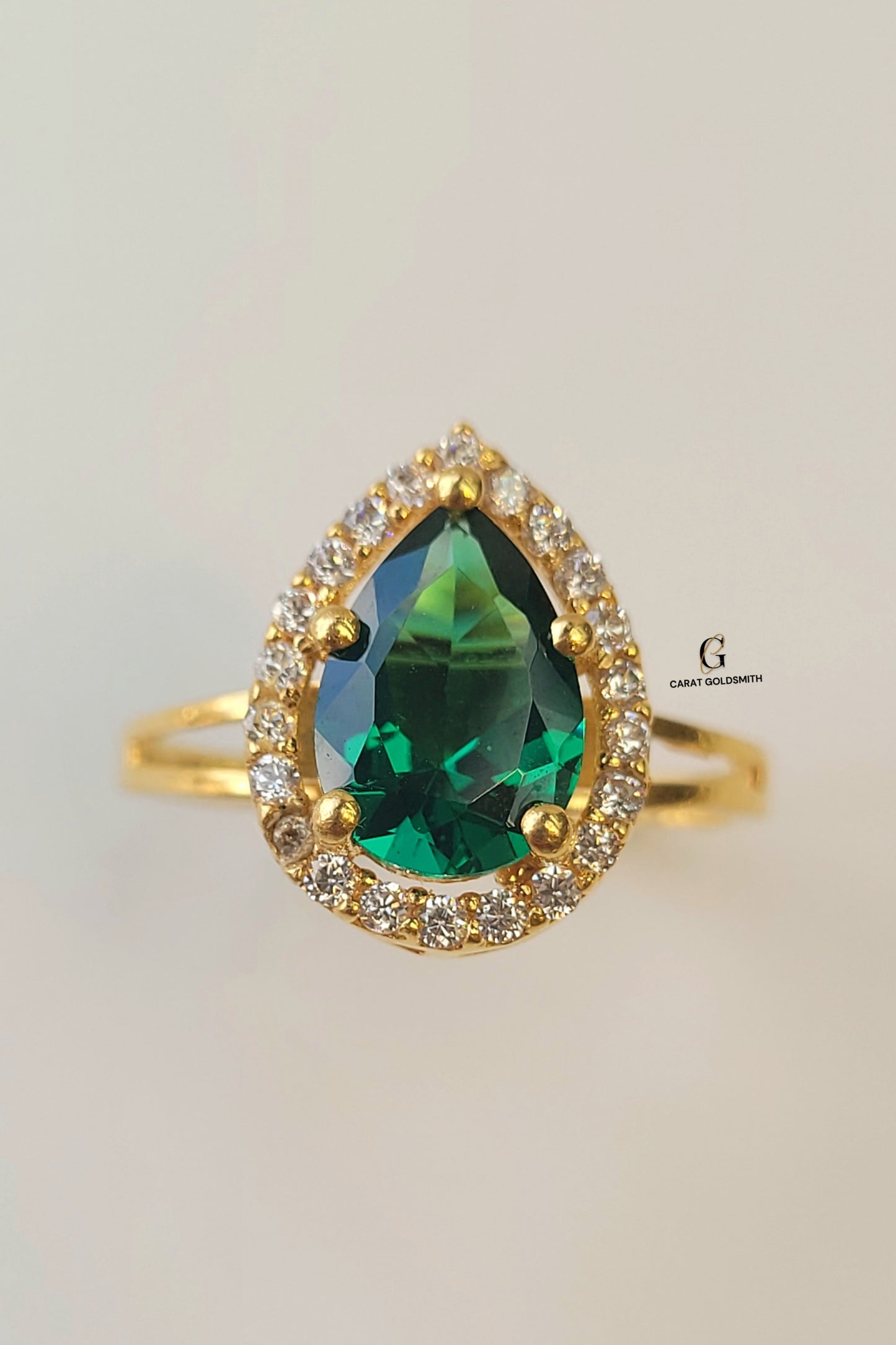 EMERALD PEAR CUT RING