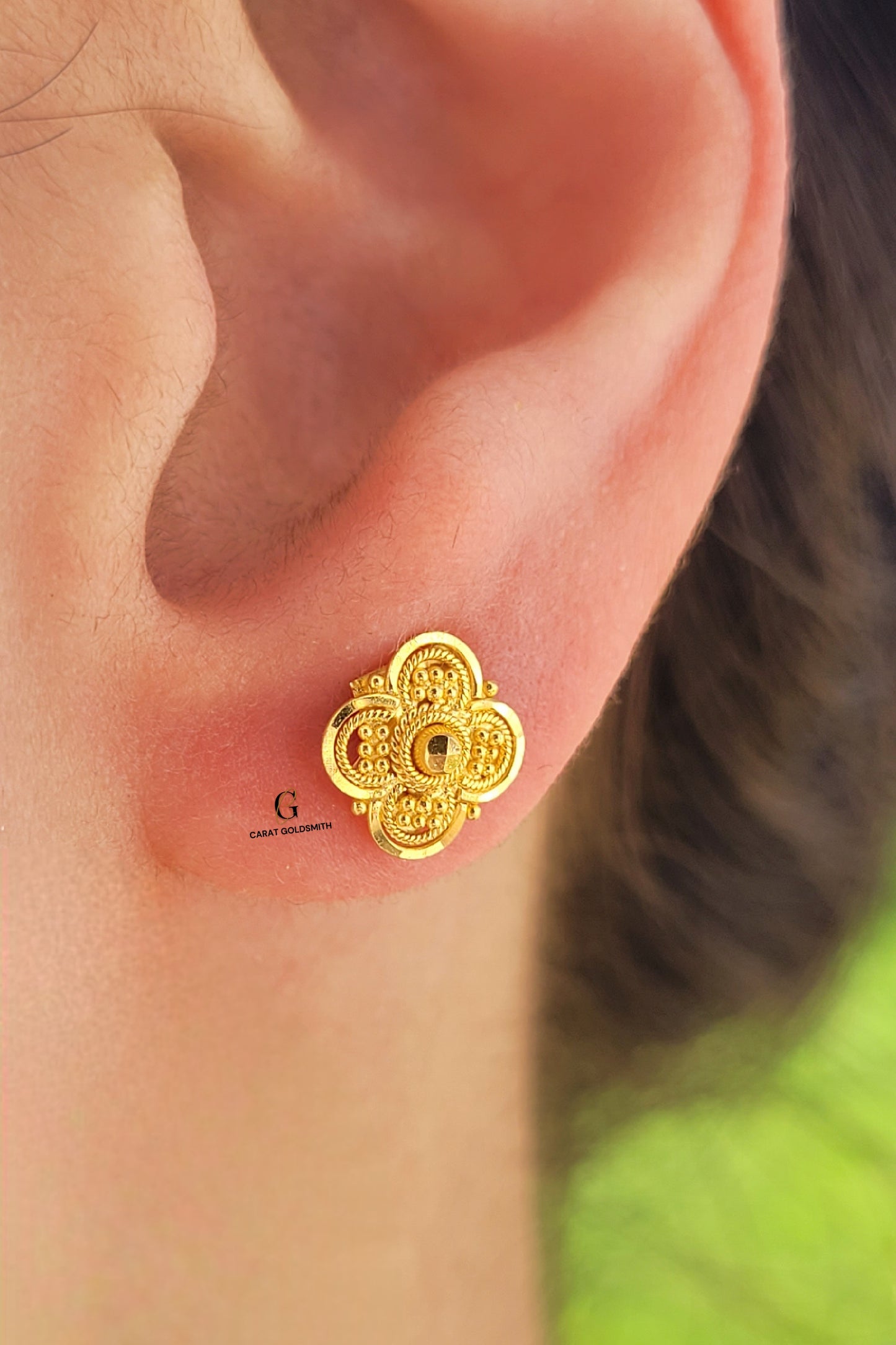 INTRICATE DESIGN STUDS