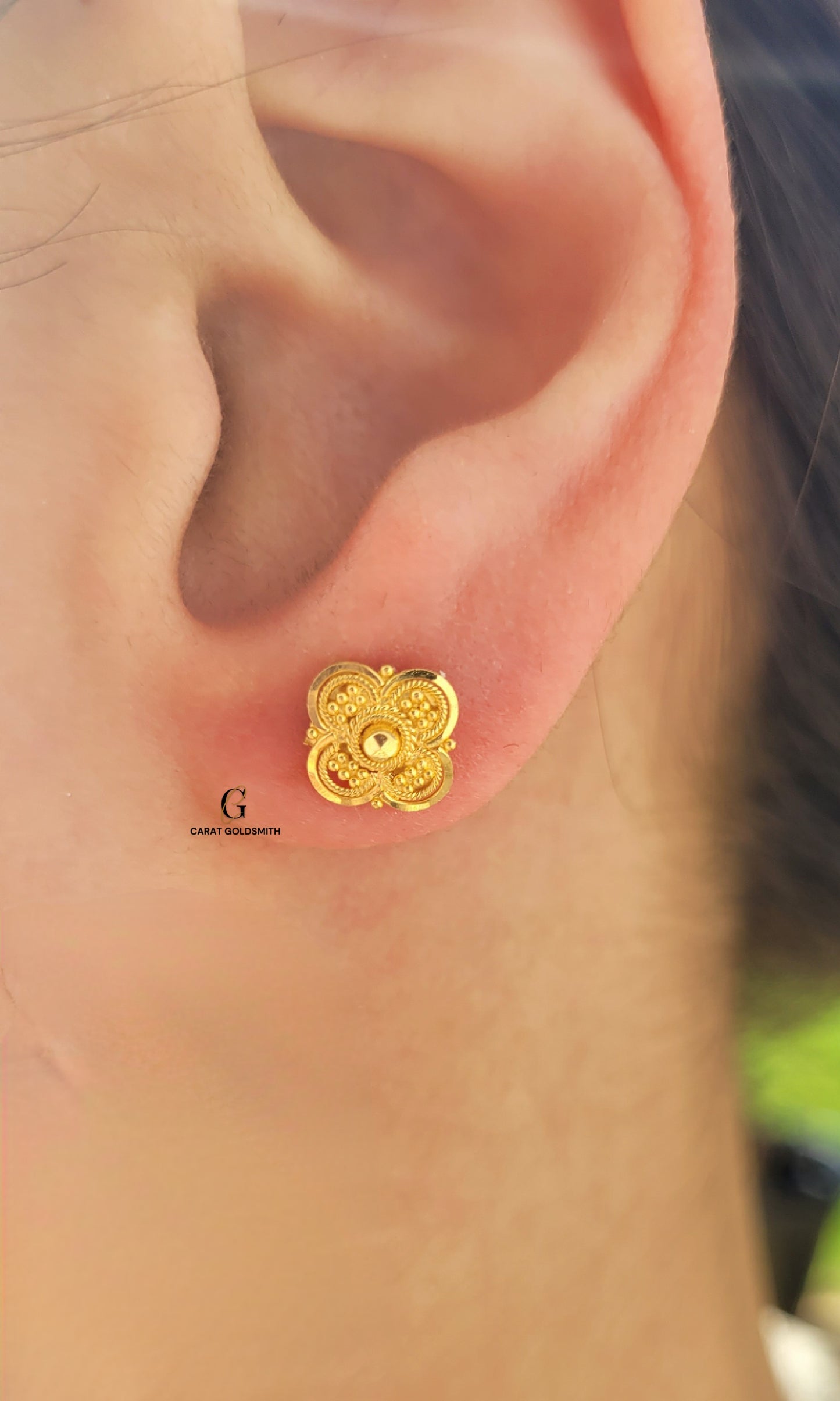 INTRICATE DESIGN STUDS