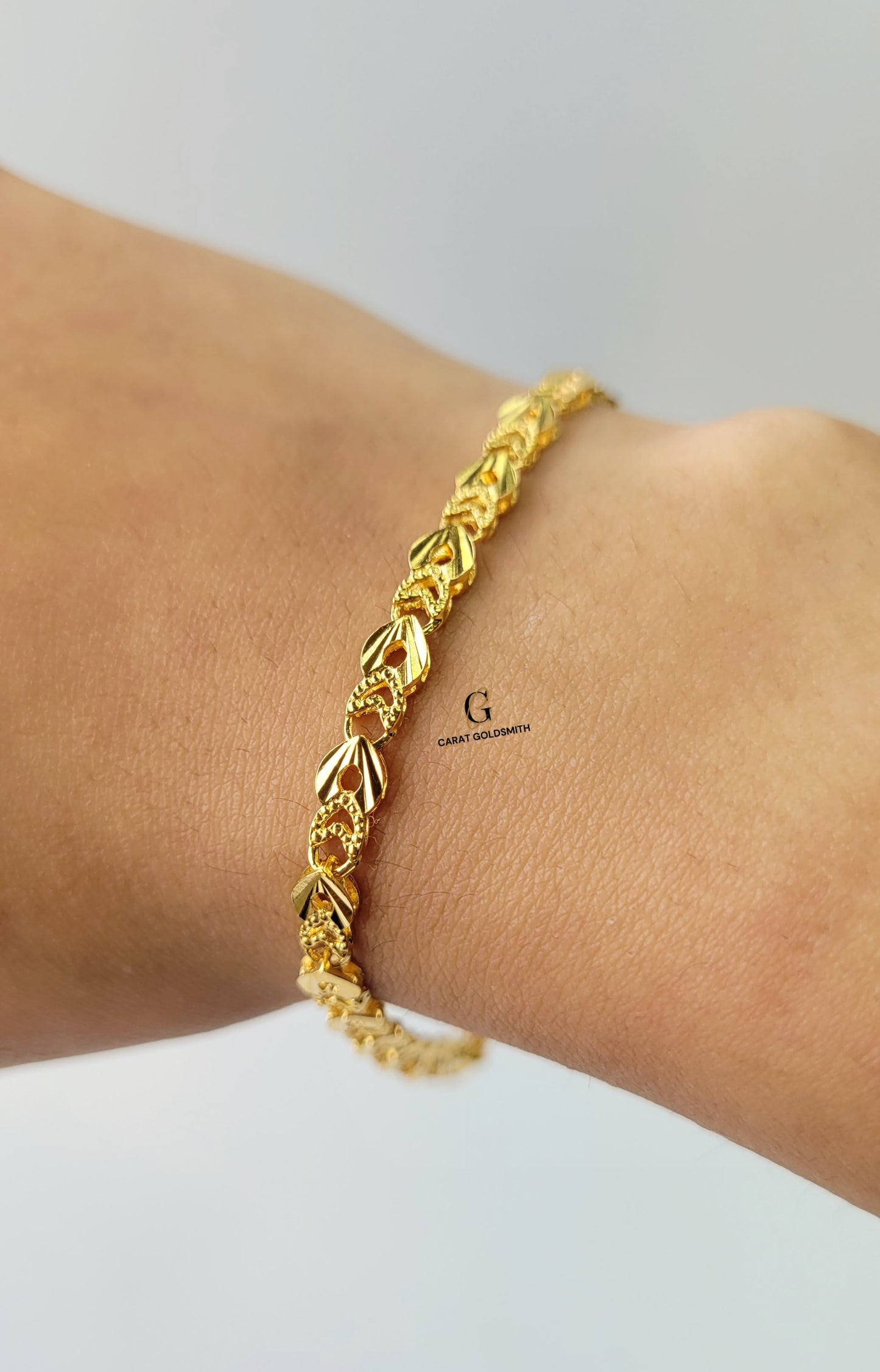 LEAF CUTTING FLAT BRACELET