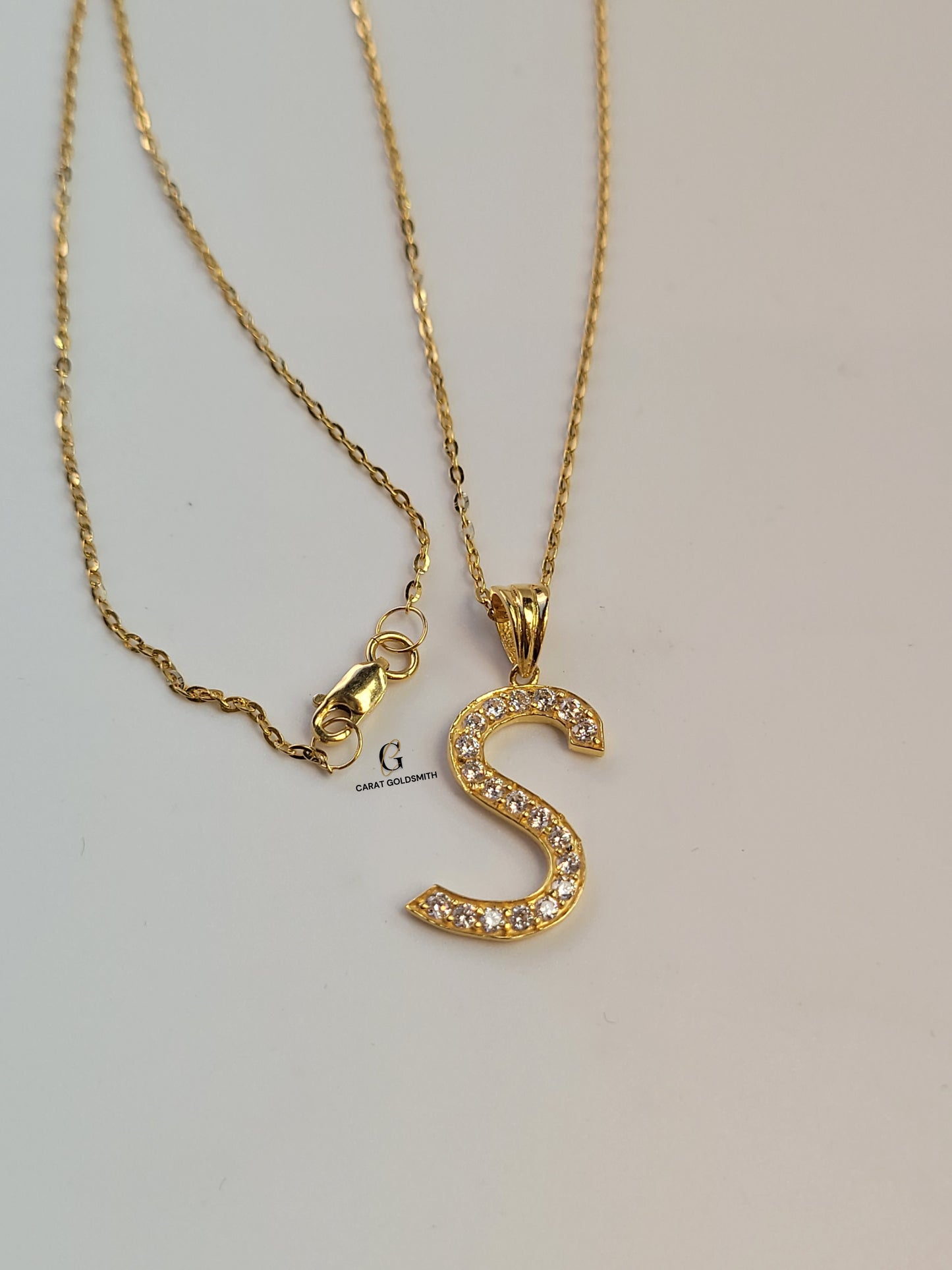 S INITIAL PENDANT