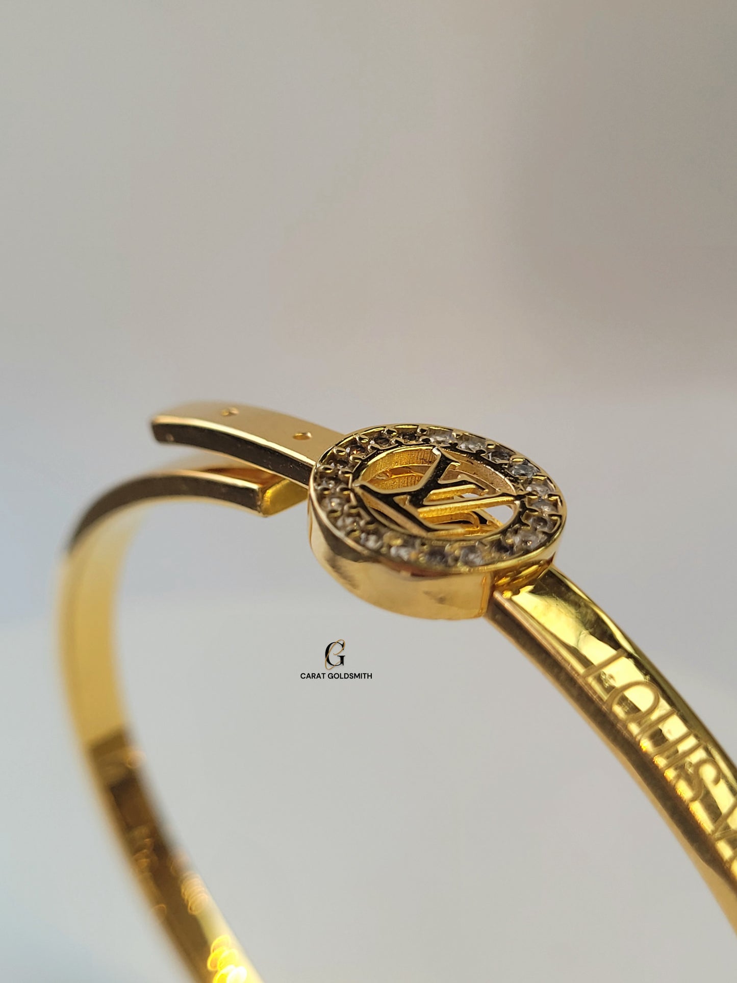 GOLD LV INITIAL CUFF BELT BANGLE