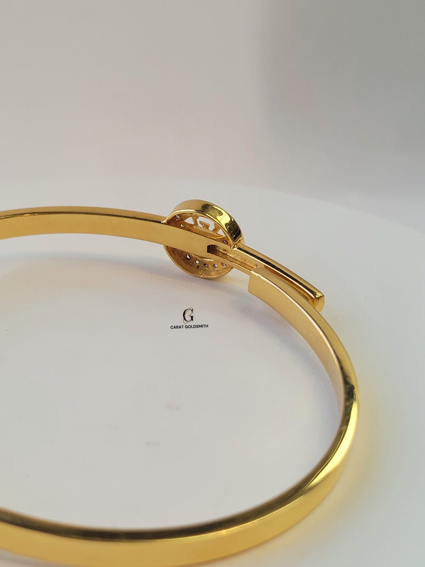 GOLD LV INITIAL CUFF BELT BANGLE