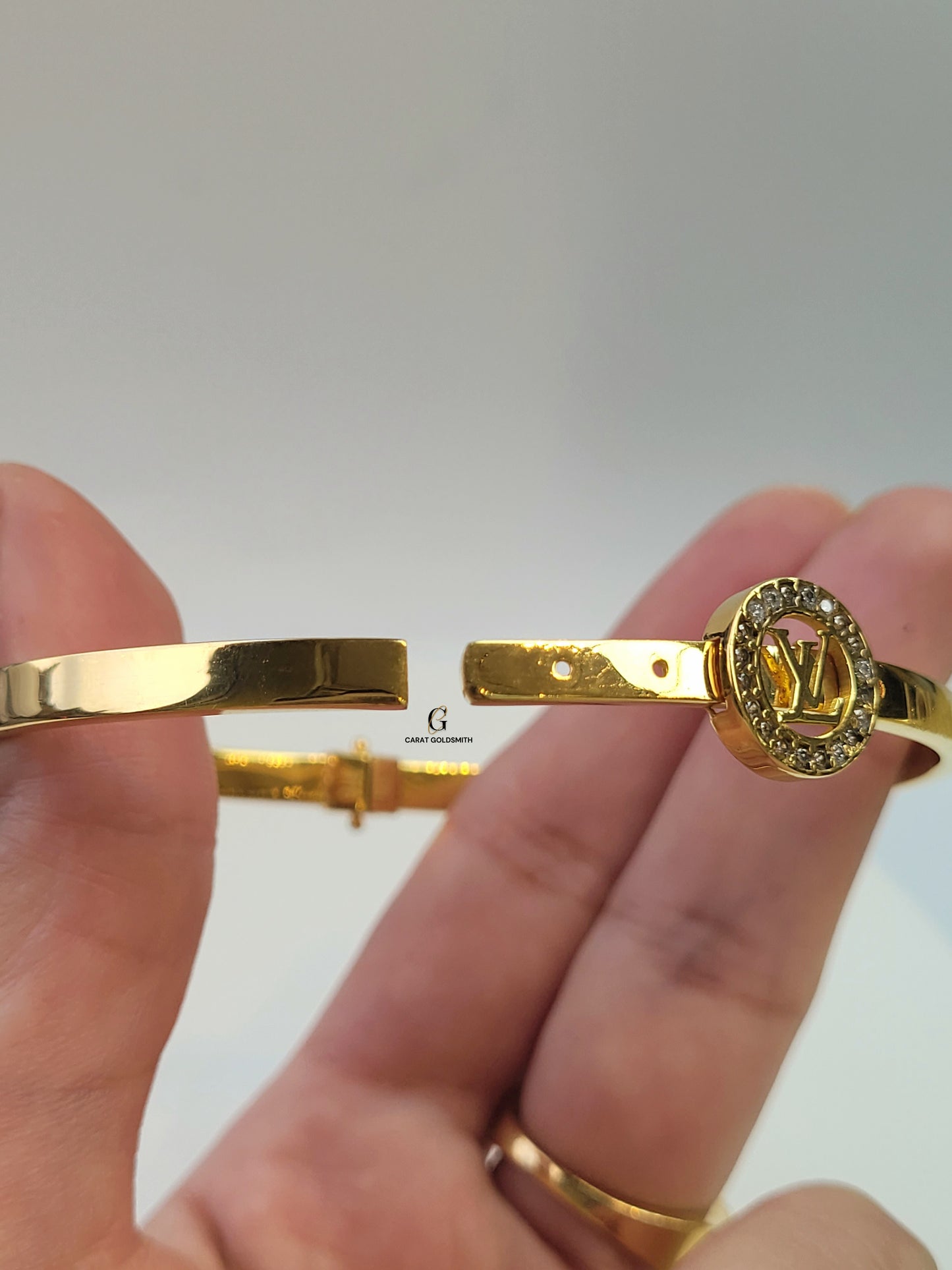 GOLD LV INITIAL CUFF BELT BANGLE