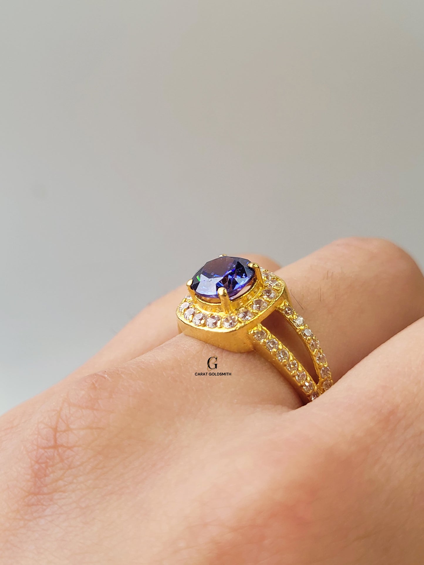 BLUE SAPPHIRE CUSHION-CUT RING