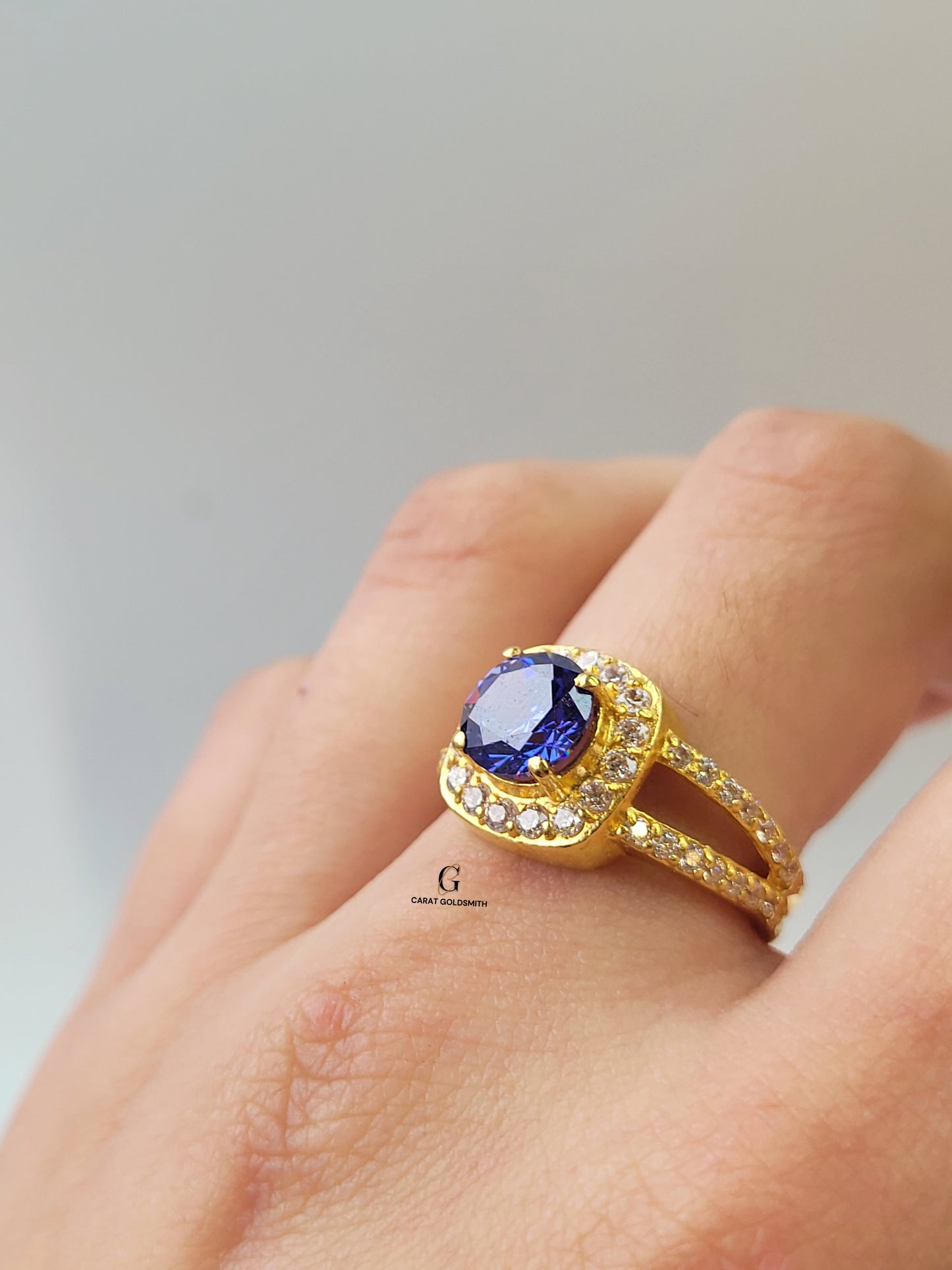 BLUE SAPPHIRE CUSHION-CUT RING