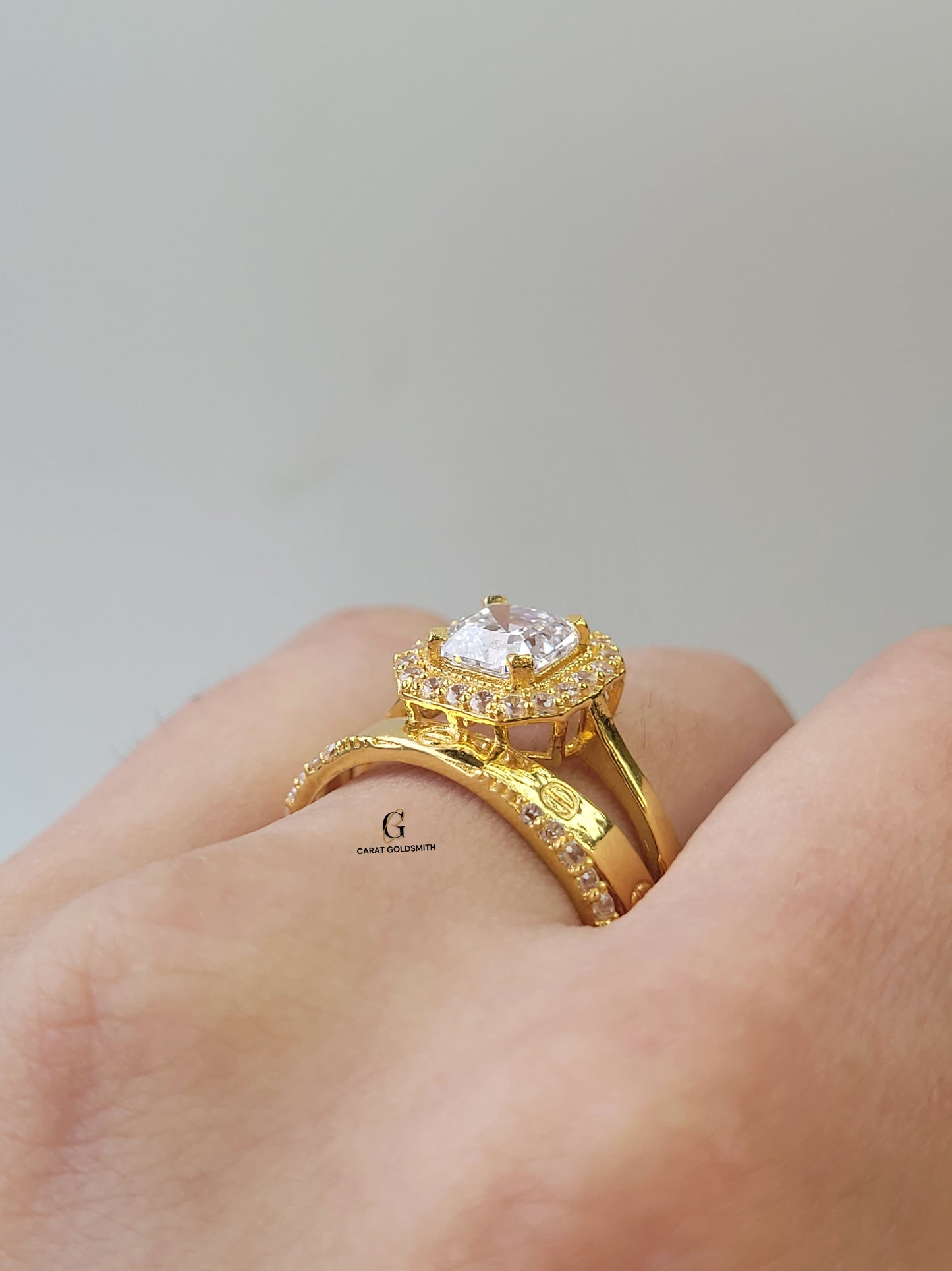 CUSHION HALO RING WITH BAND