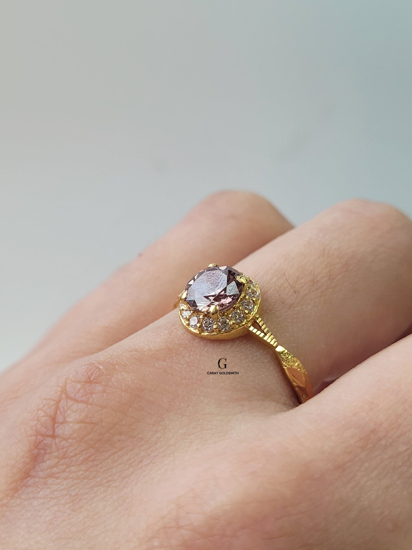 LIGHT AMETHYST HALO RING