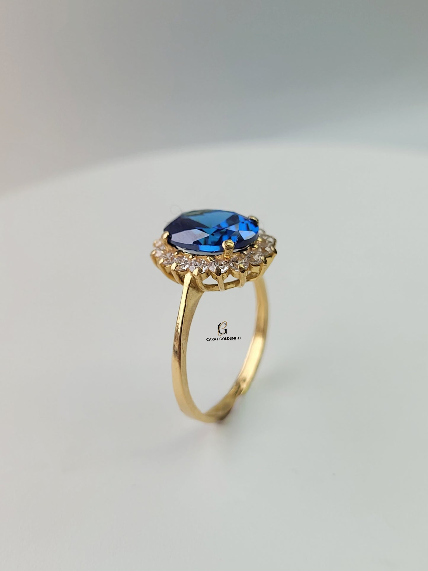 SAPPHIRE OVAL RING