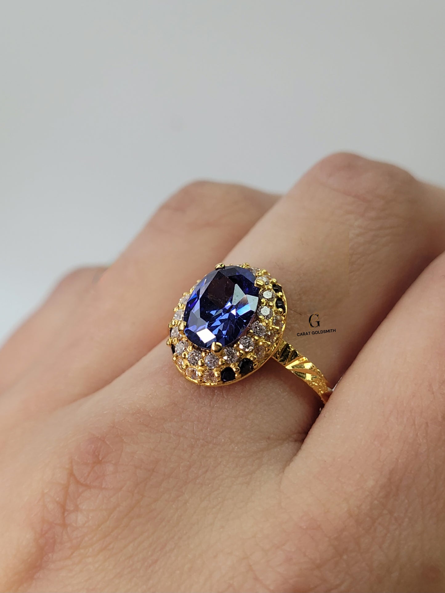 OVAL CUT BLUE SAPPHIRE RING