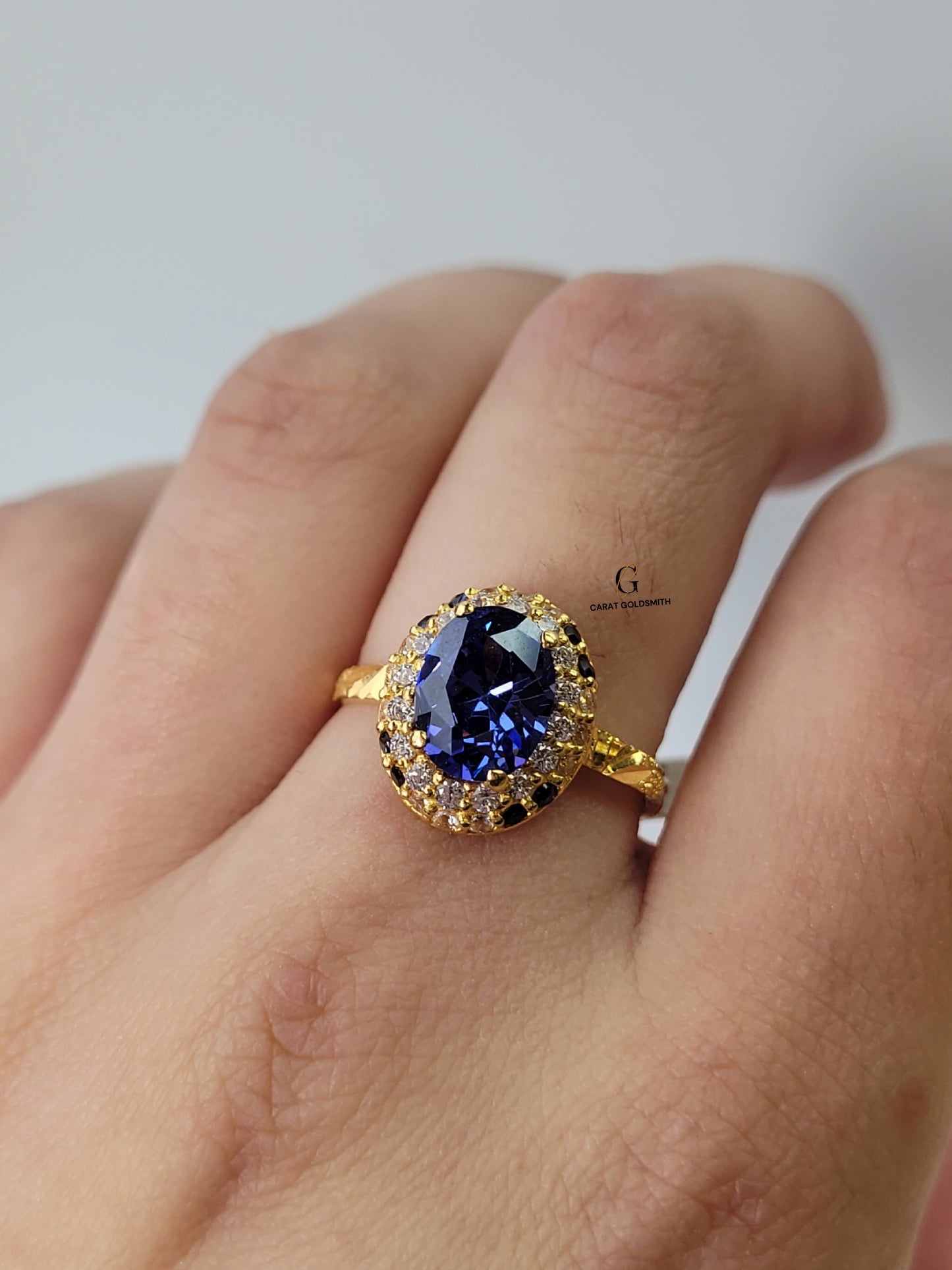 OVAL CUT BLUE SAPPHIRE RING