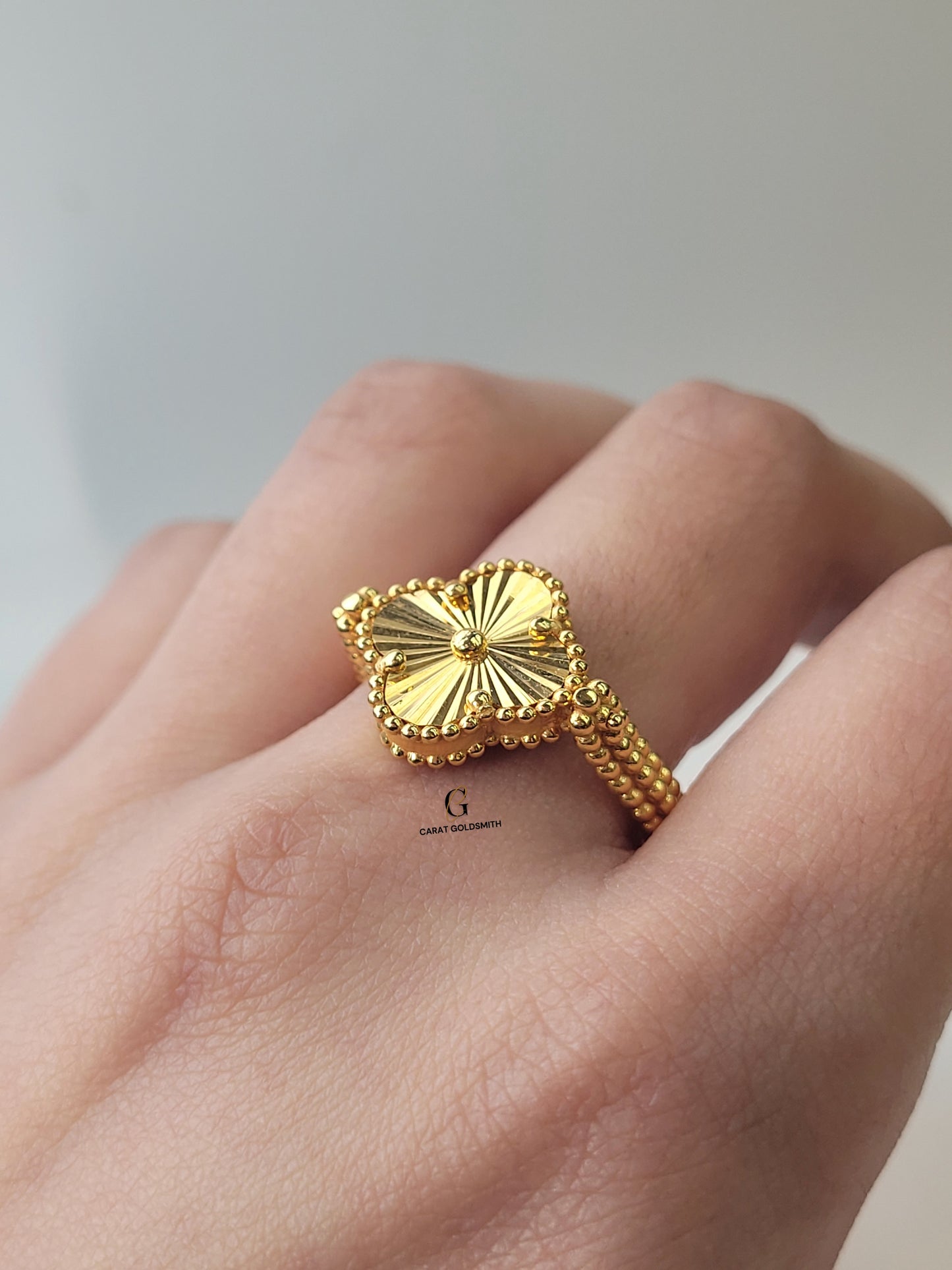 REVERSIBLE FLOWER FLIP RING