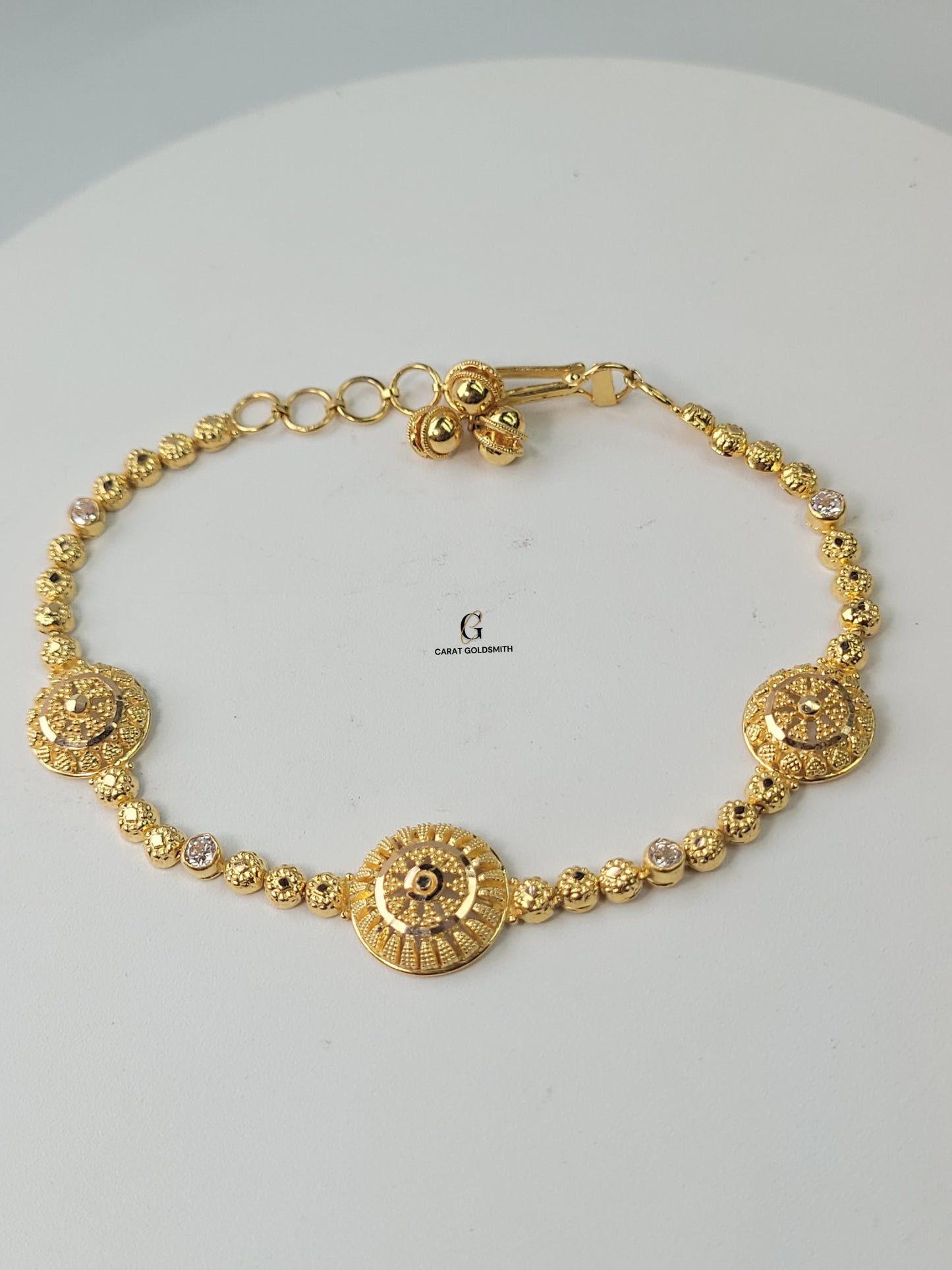 INTRICATE GOLD AND DIAMOND BRACELET