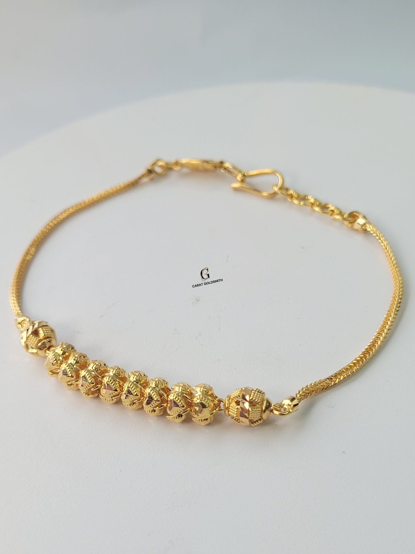 CENTER CLUSTER GOLD BRACELET