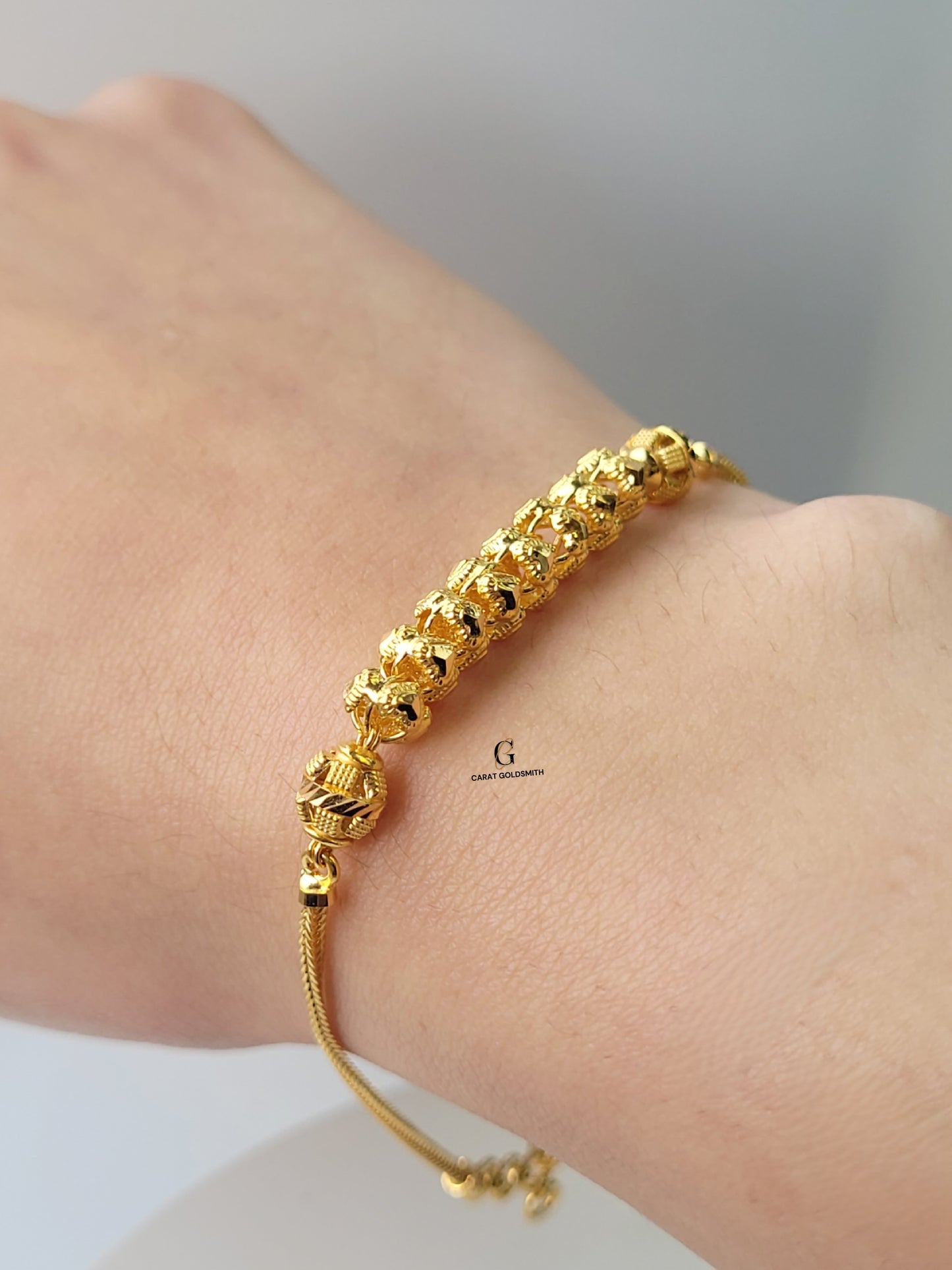 CENTER CLUSTER GOLD BRACELET