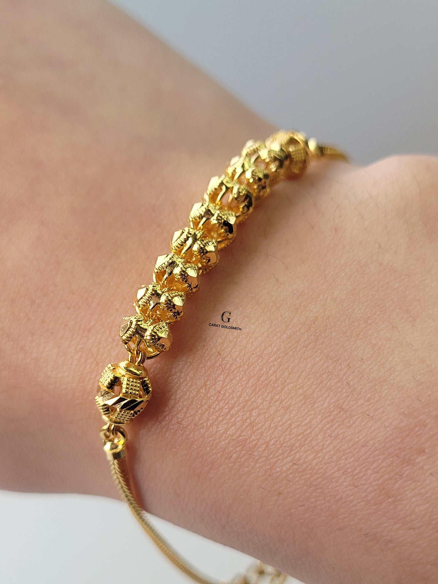 CENTER CLUSTER GOLD BRACELET