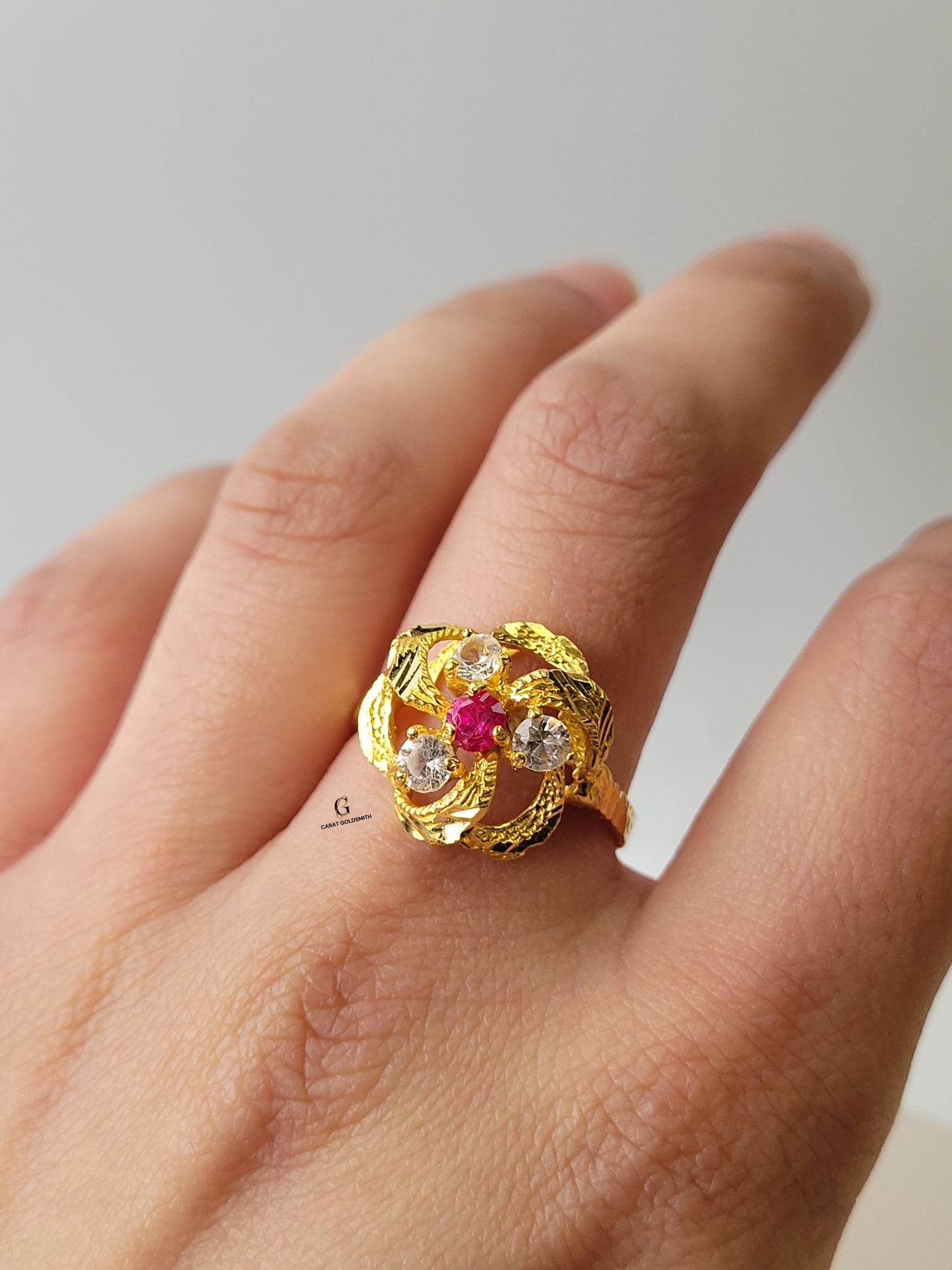 GOLD PETAL RING