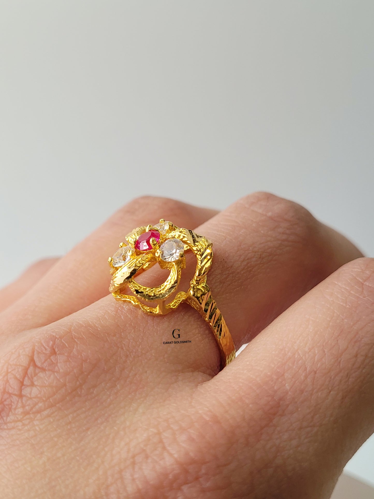 GOLD PETAL RING