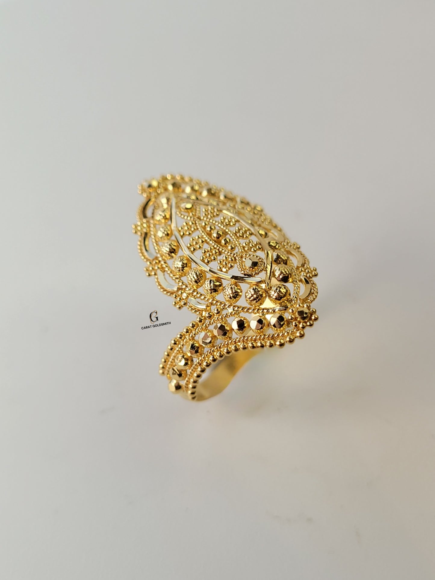 TRADITIONAL GOLD RING