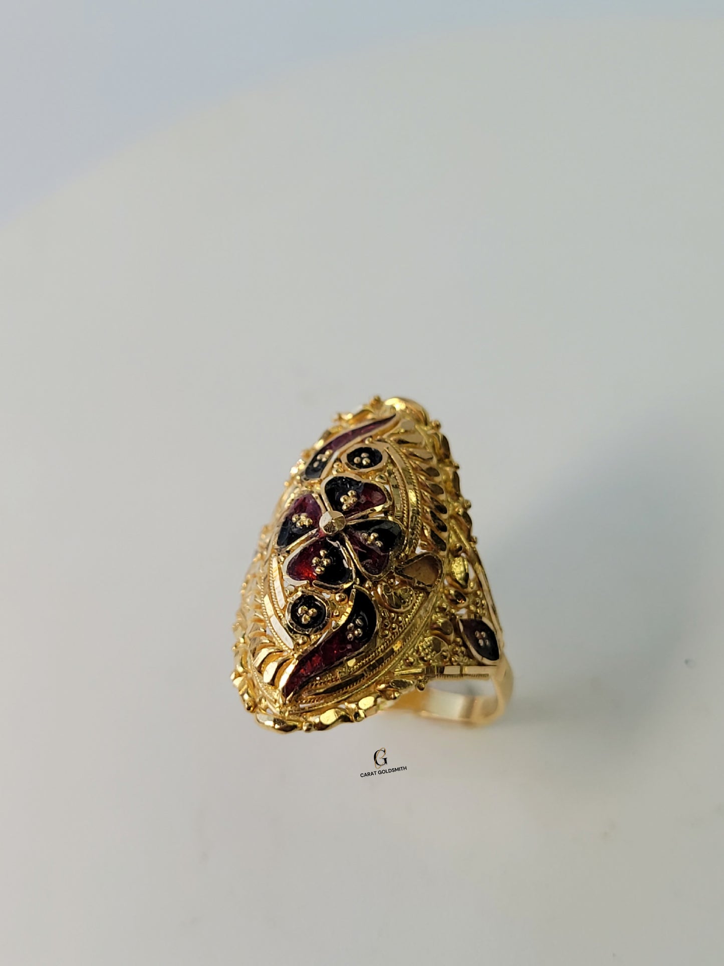 TRADITIONAL GOLD RING