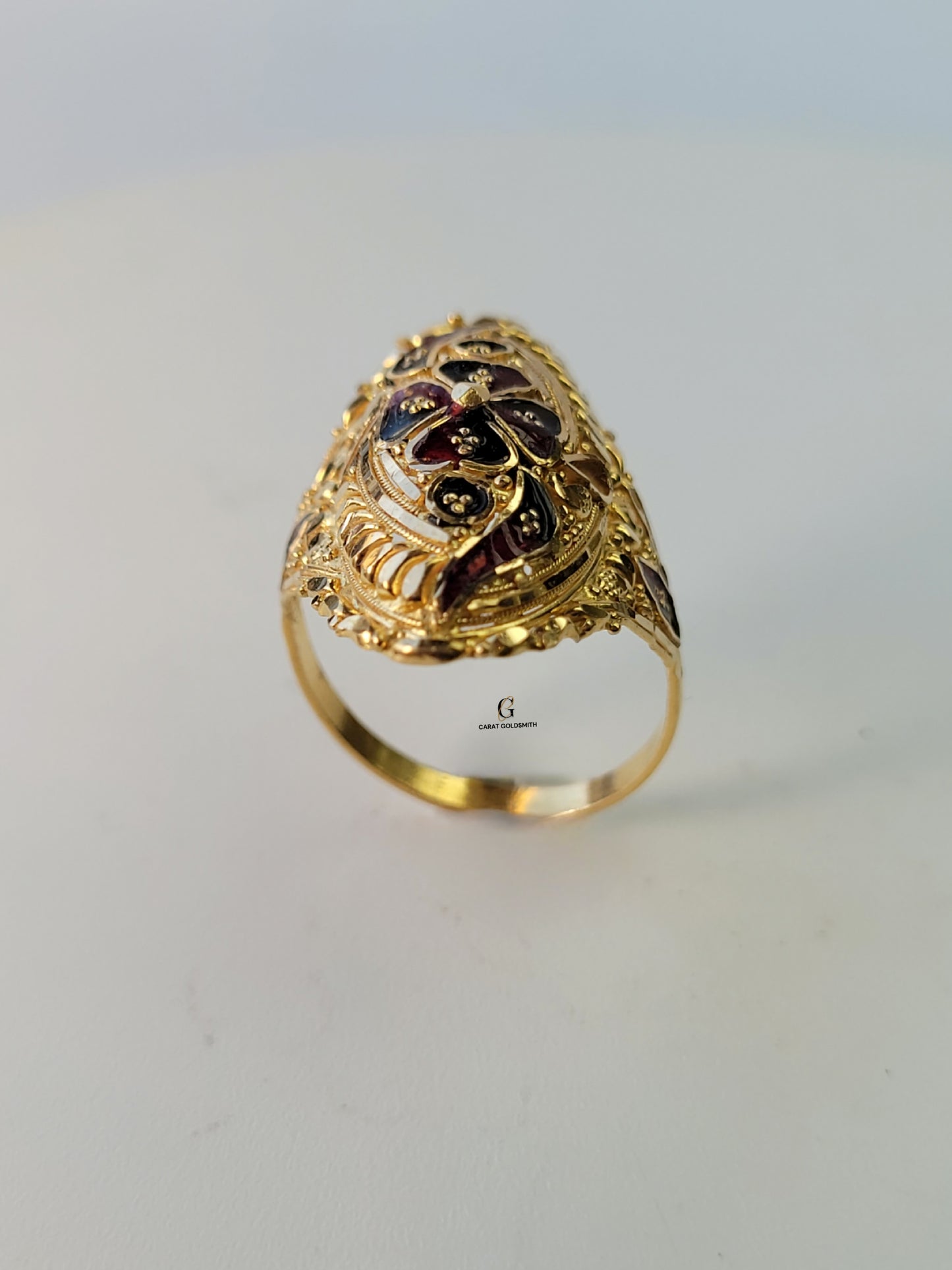 TRADITIONAL GOLD RING