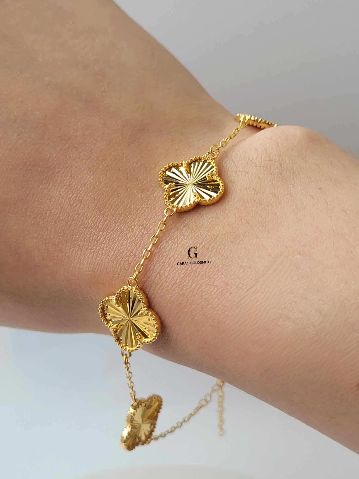 GOLD 5 FLOWER BRACELET