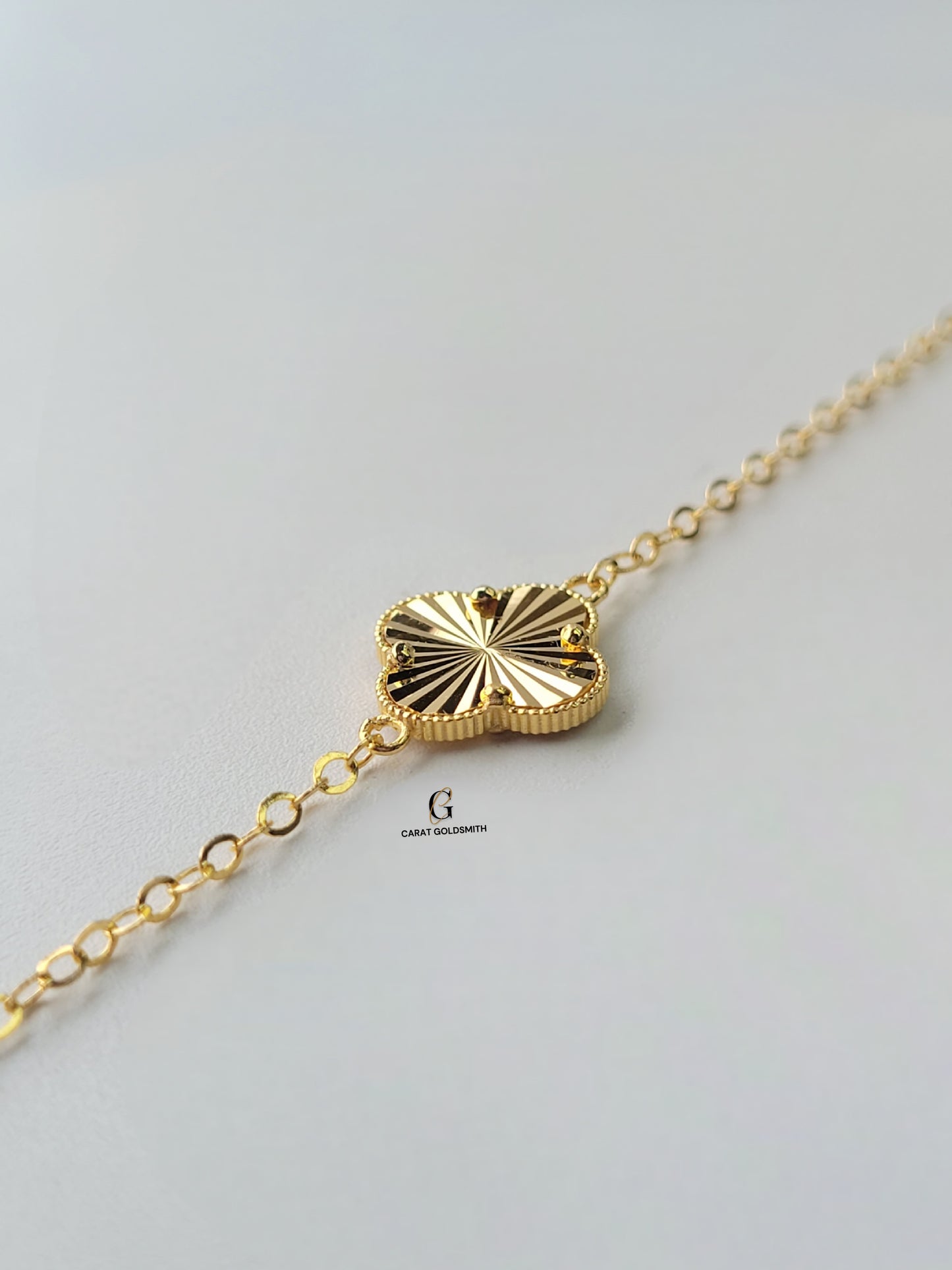 DAINTY SINGLE FLOWER BRACELET