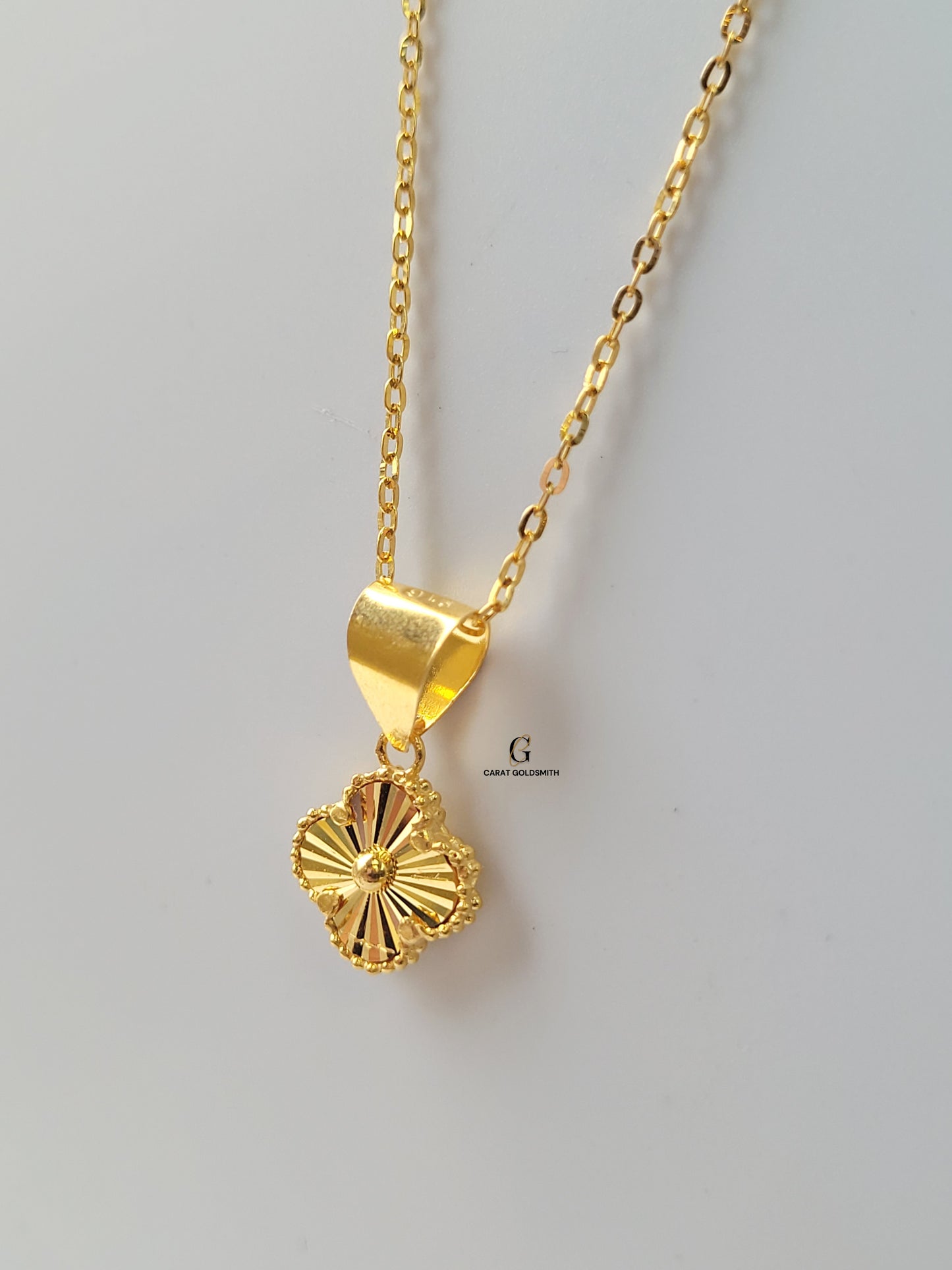 GOLD SINGLE FLOWER NECKLACE - SMALL