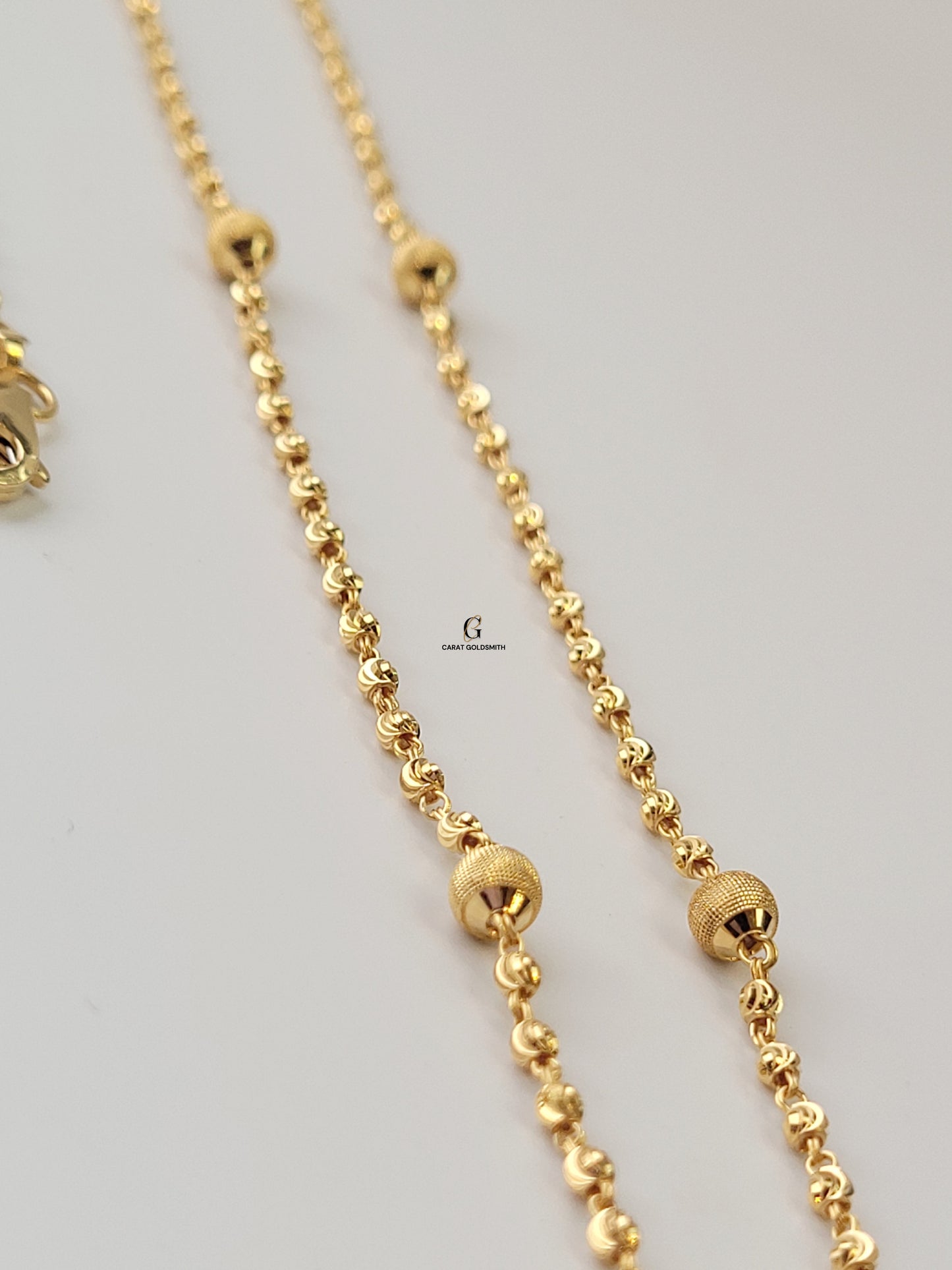 GOLD DOTTED 8 BEADS CHAIN