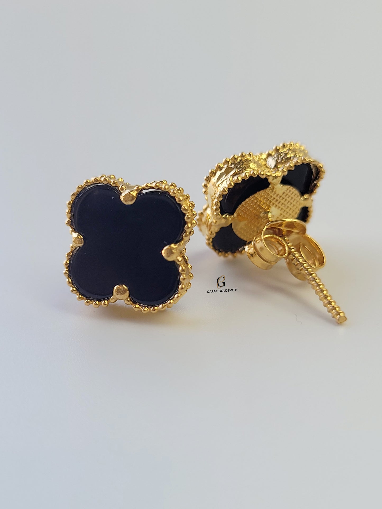 BLACK FLOWER STUD