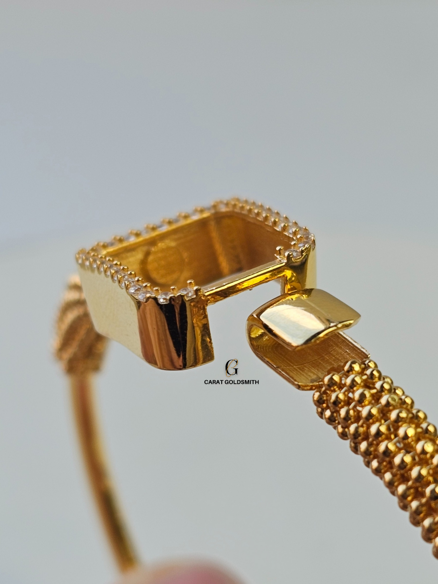 SQUARE DIAMANTE BANGLE