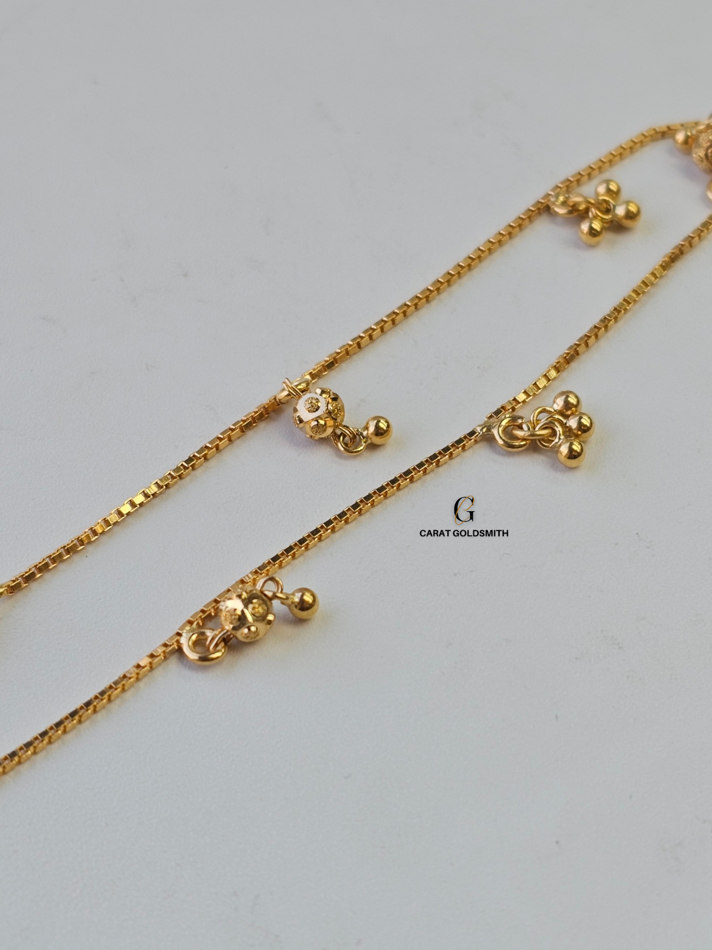 GOLD DROP CHARM ANKLET