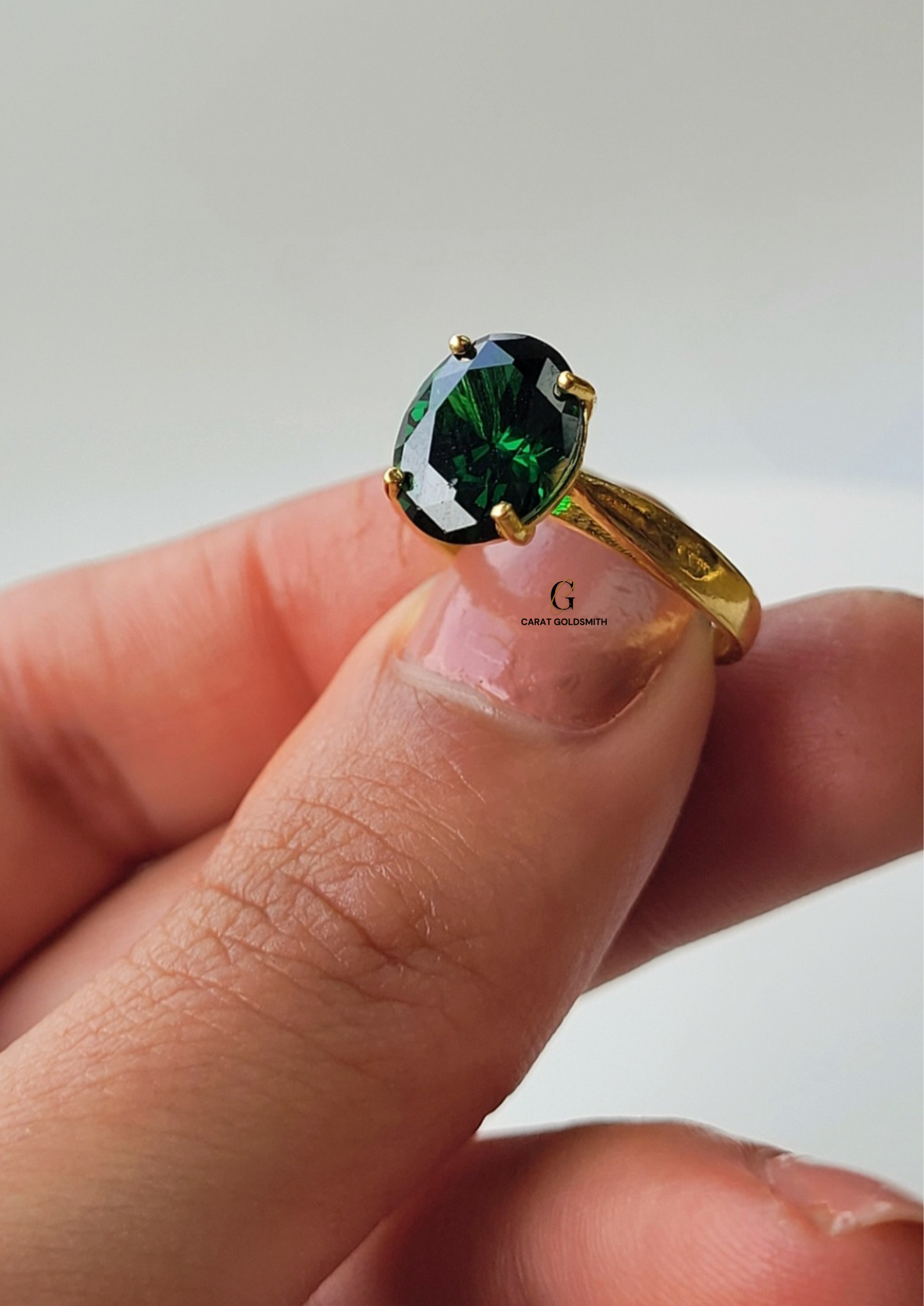 EMERALD OVAL RING