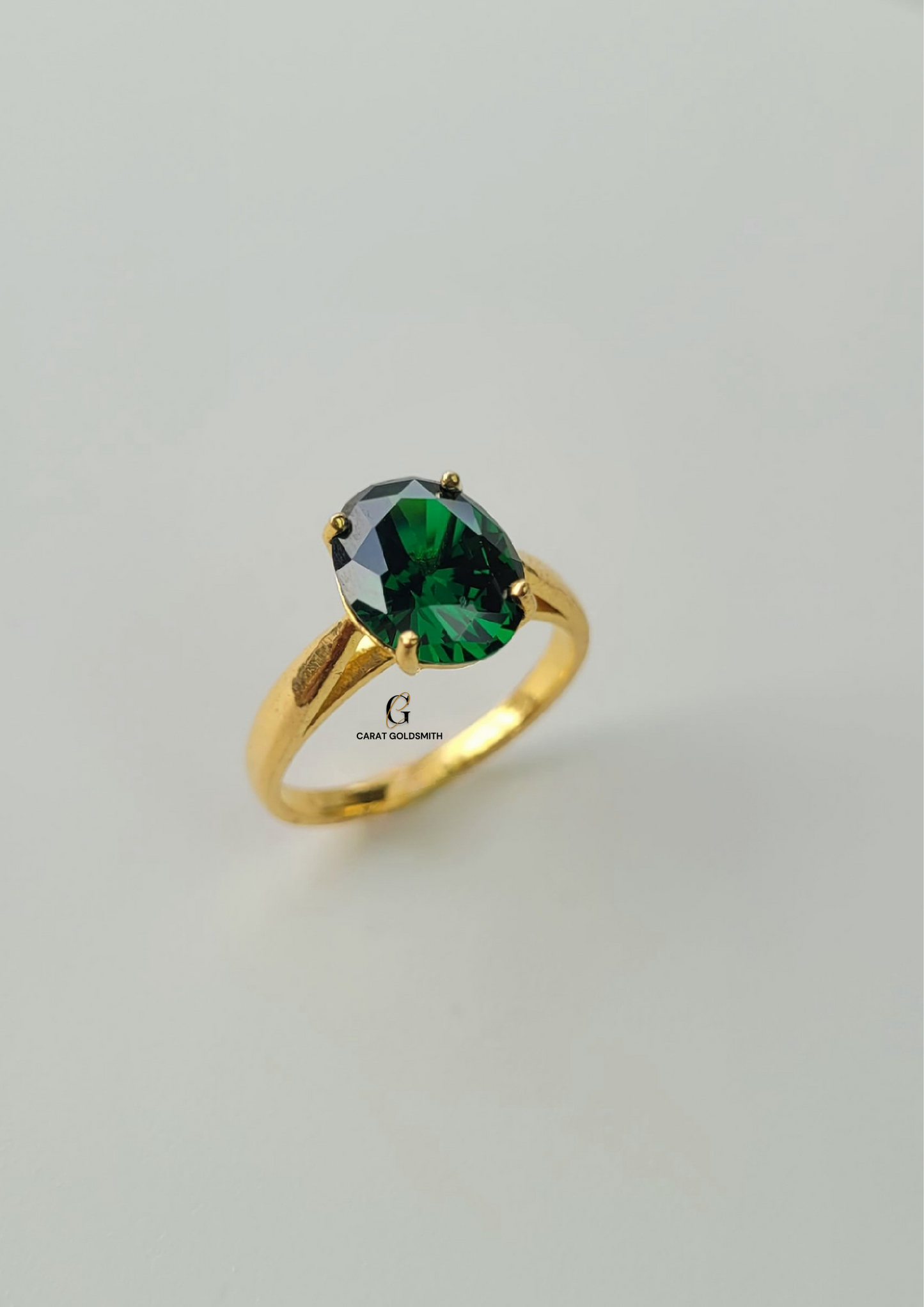 EMERALD OVAL RING