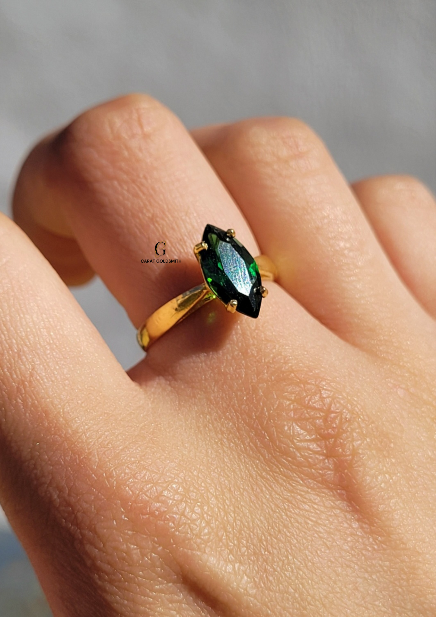 EMERALD PEAR RING