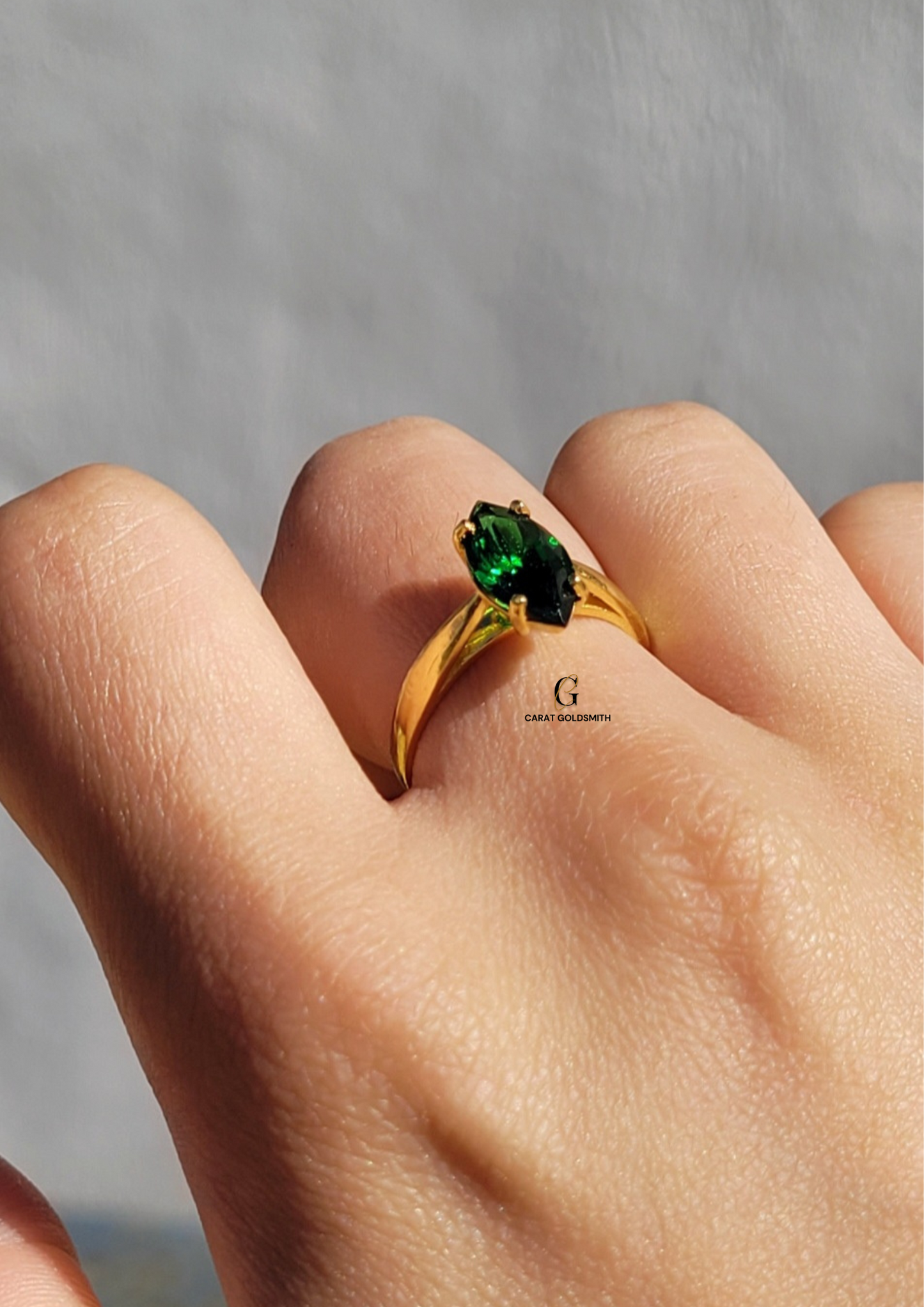 EMERALD PEAR RING