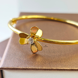 SINGLE FLOWER HINGED BANGLE