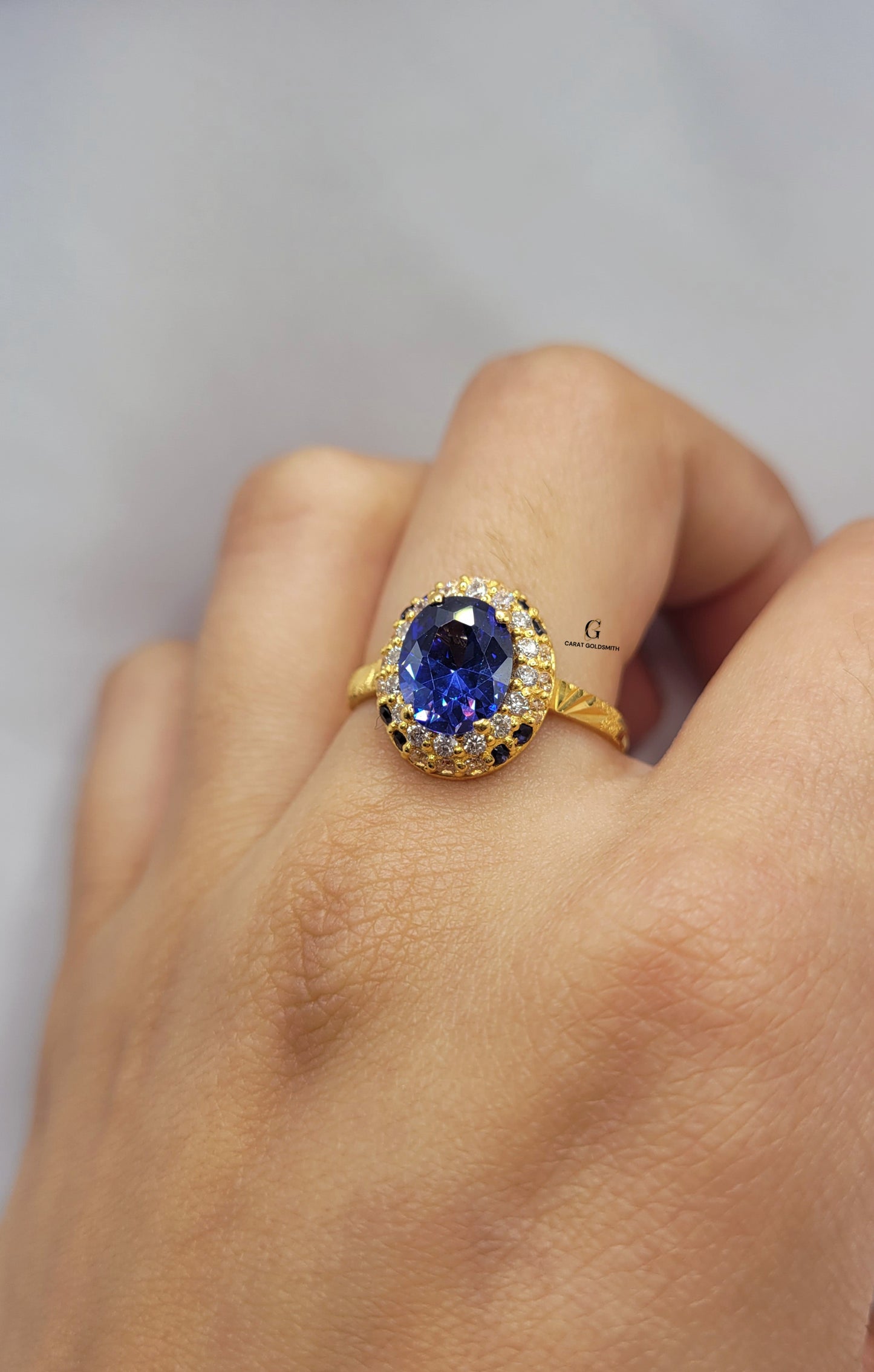 OVAL CUT BLUE SAPPHIRE RING