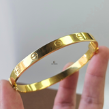 SCREW DESIGN HINGED BANGLE