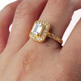 EMERALD HALO DIAMANTE RING