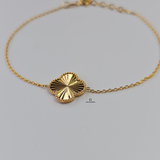GOLD SINGLE FLOWER BRACELET - MEDIUM