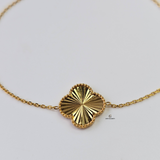 GOLD SINGLE FLOWER BRACELET - MEDIUM