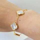 WHITE 5 FLOWER BRACELET - MEDIUM