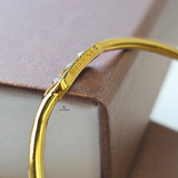 3 DIAMANTE MOVE HINGED BANGLE