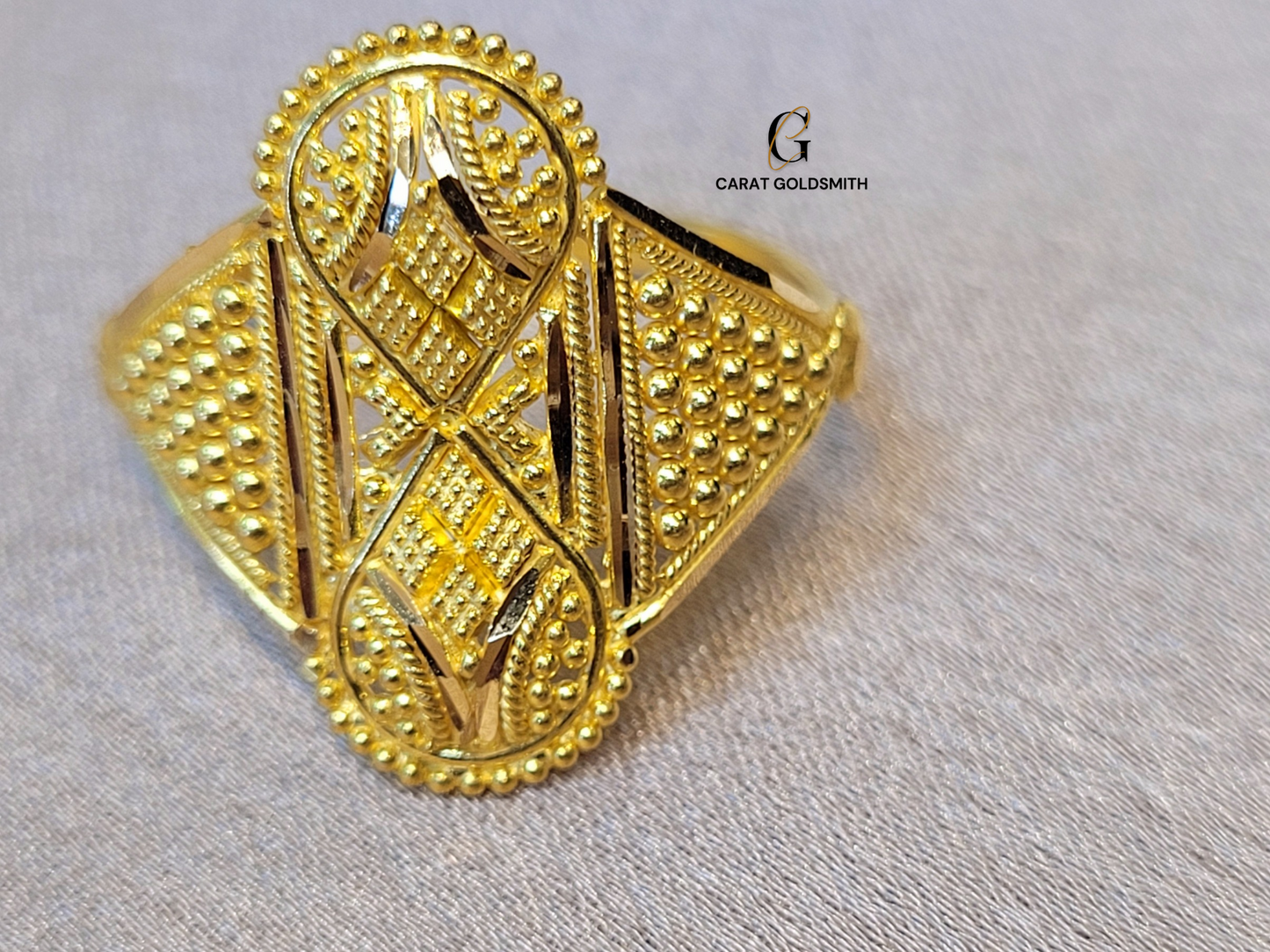 INTRICATE GOLD RING