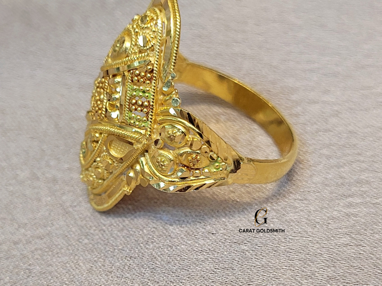 INTRICATE GOLD RING