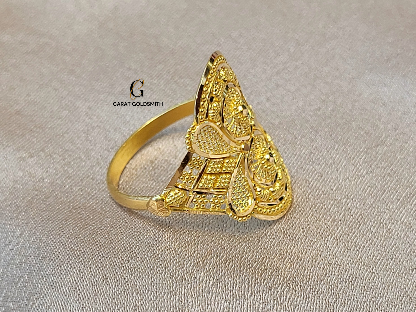 INTRICATE GOLD RING