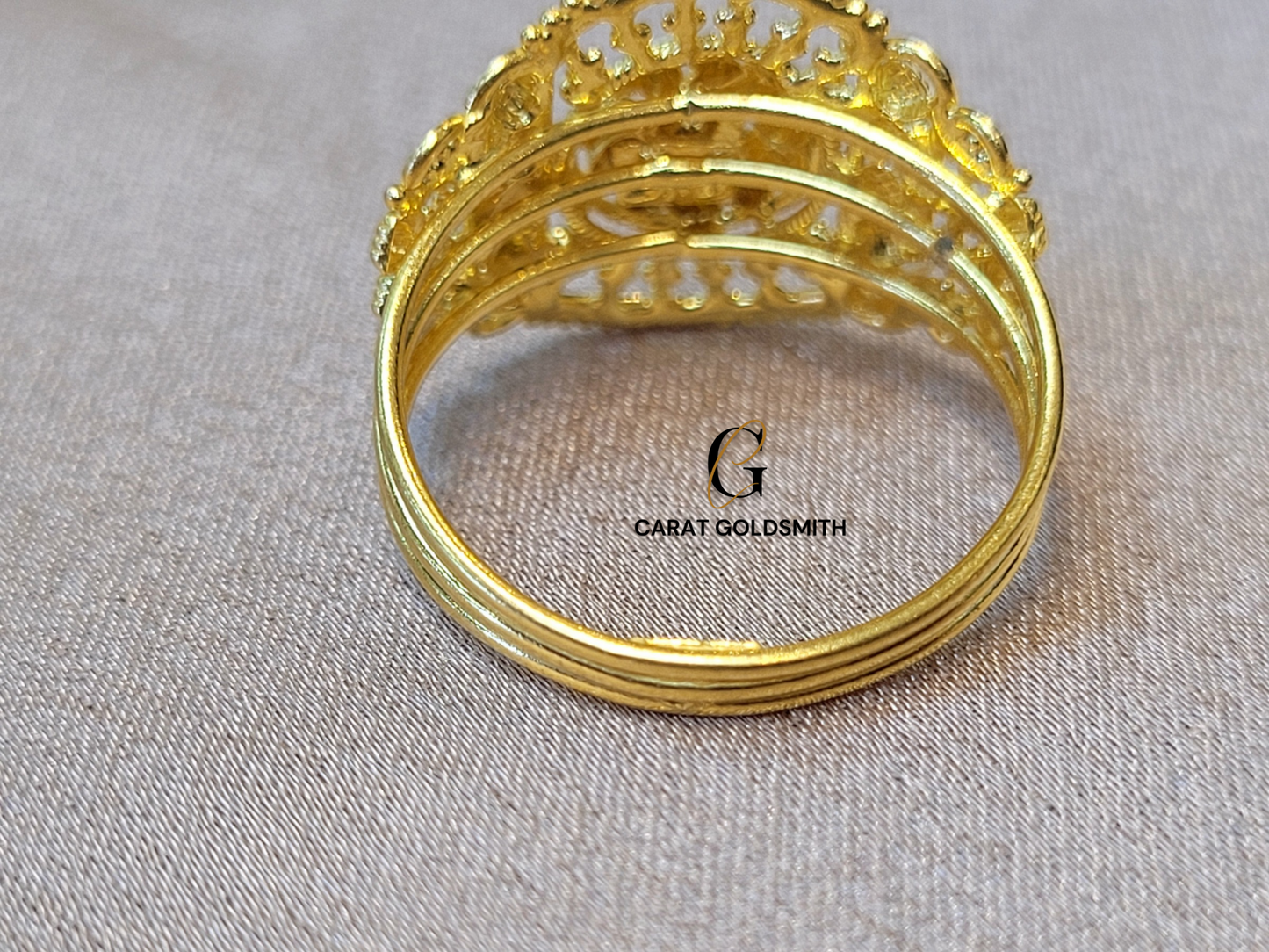 INTRICATE GOLD RING